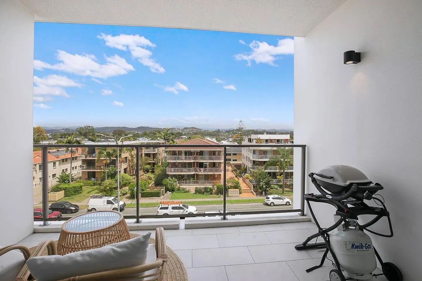 Apartment Starlit Palms Chic Poolside Haven By The Beach Gold Coast